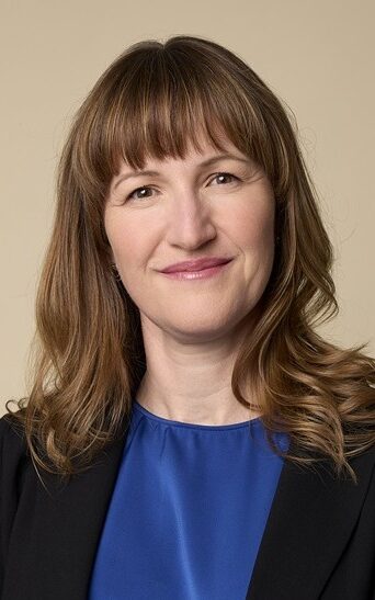 Portrait de l'ambassadrice Nancy Robitaille